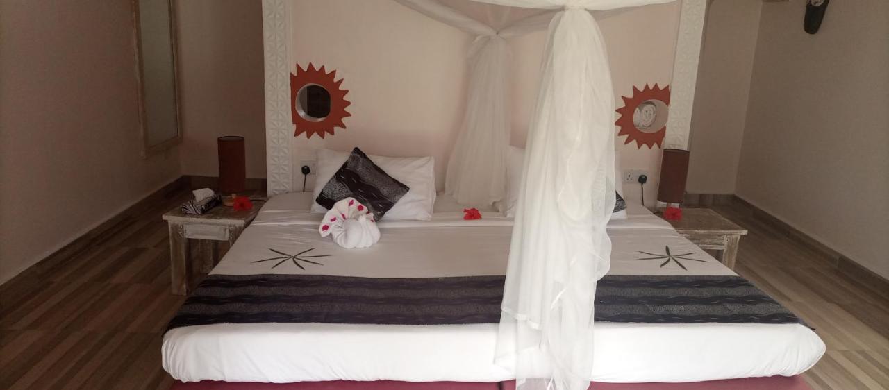 Eleven Pearl Boutique Hotel & Spa Diani Beach Exterior photo