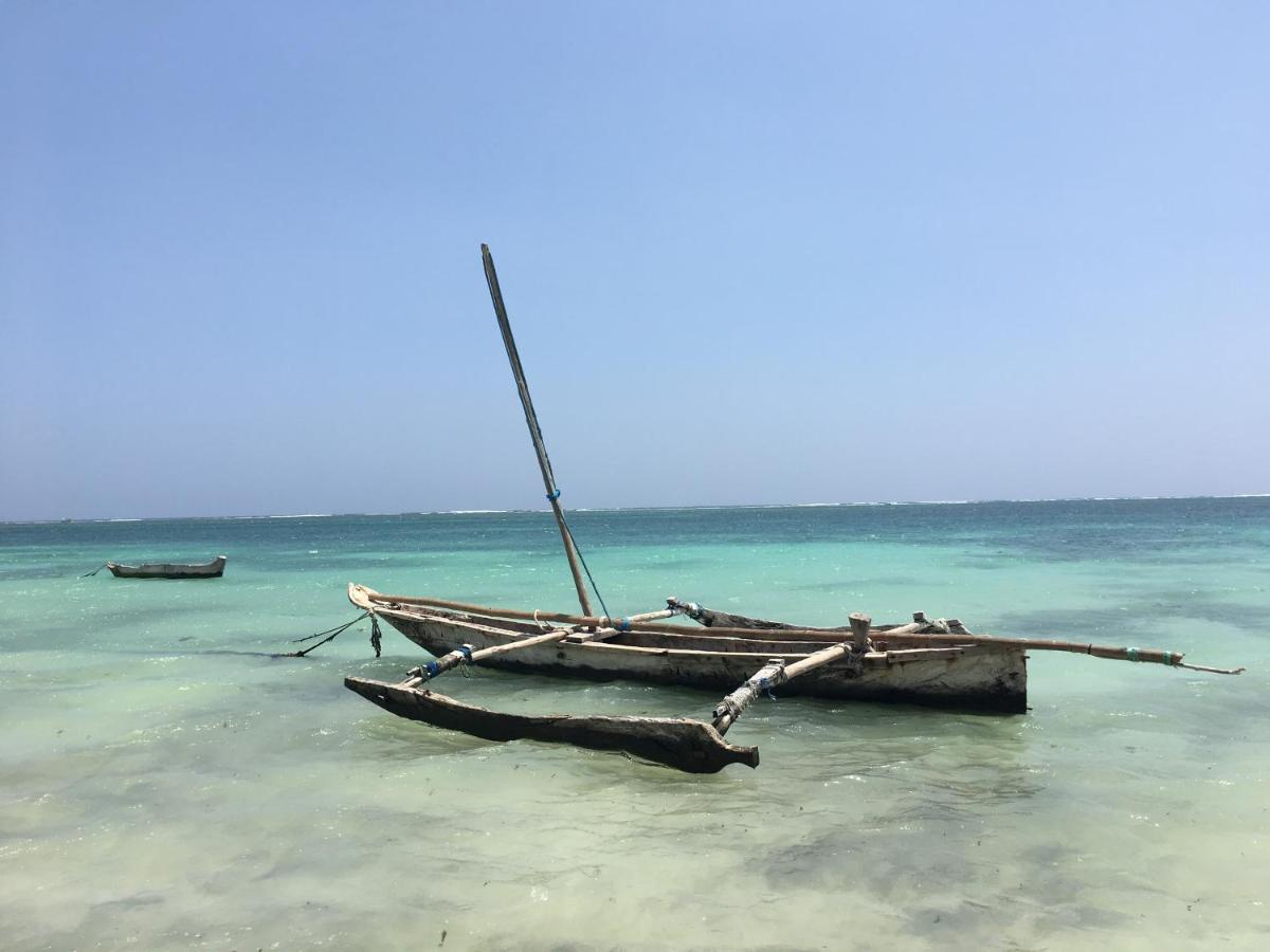 Eleven Pearl Boutique Hotel & Spa Diani Beach Exterior photo