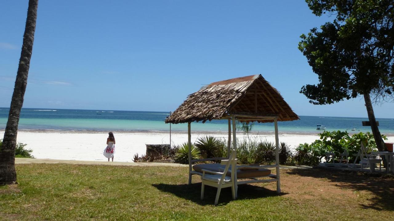 Eleven Pearl Boutique Hotel & Spa Diani Beach Exterior photo