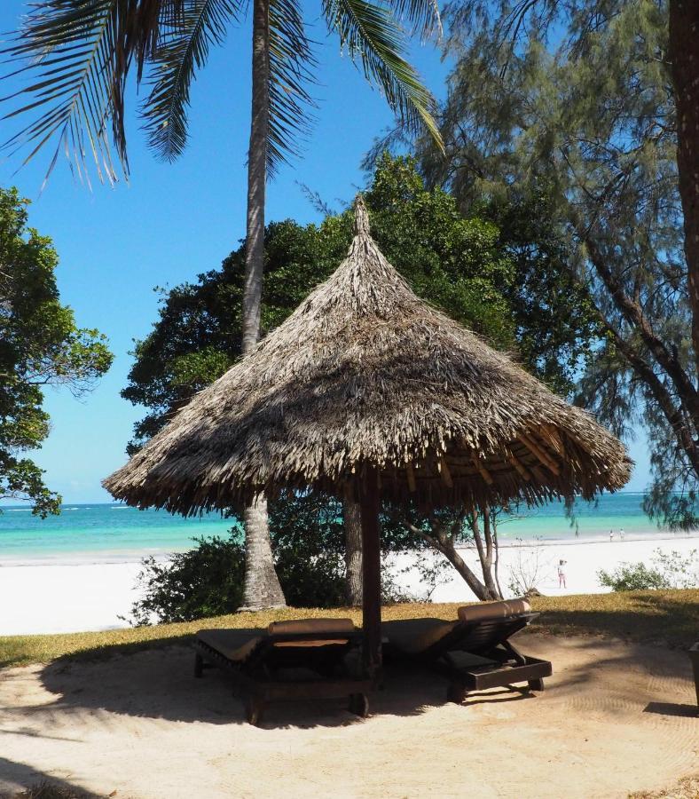 Eleven Pearl Boutique Hotel & Spa Diani Beach Exterior photo