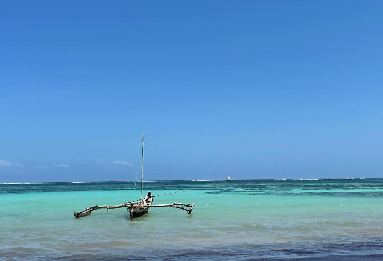 Eleven Pearl Boutique Hotel & Spa Diani Beach Exterior photo
