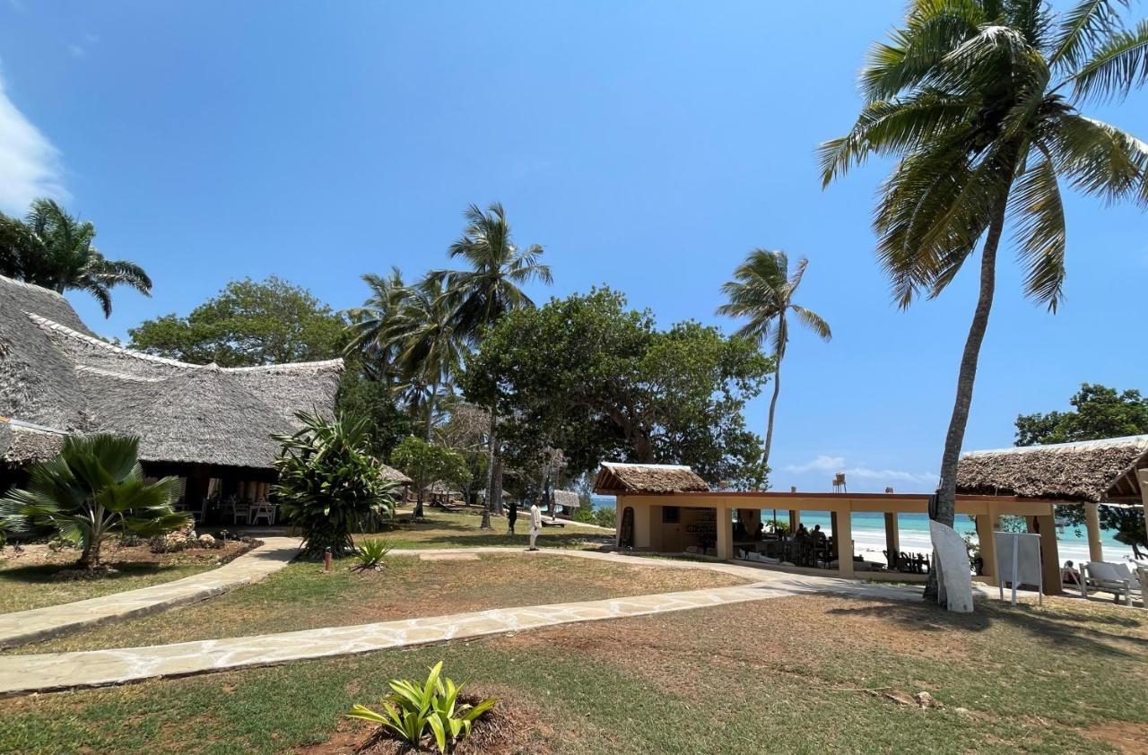 Eleven Pearl Boutique Hotel & Spa Diani Beach Exterior photo